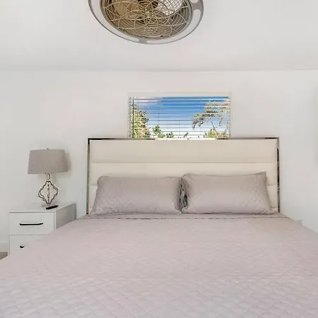 Sun-Kissed Bliss: Dreamy Getaway Villa West Palm Beach Exterior photo