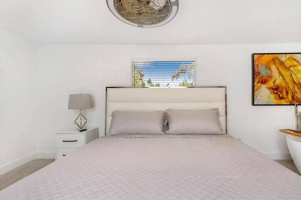 Sun-kissed Bliss: Dreamy Getaway Сasa de vacaciones